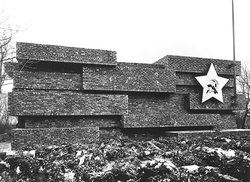 Ludwig Mies van der Rohe, Monument to Rosa Luxemburg and Karl Liebknecht, Berlin, 1926