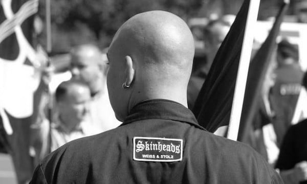 | Neonazi skinheads weiss und stolz | MR Online