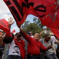 Supporters of the Opposition Alliance in the streets. | Photo: Reuters