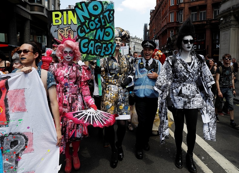 | Demonstrators protest against the visit of US President Donald Trump in central London | MR Online