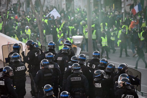 | Even as president Macron has declared a national dialogue huge numbers of police personnel are out on the streets to target the protesters | MR Online