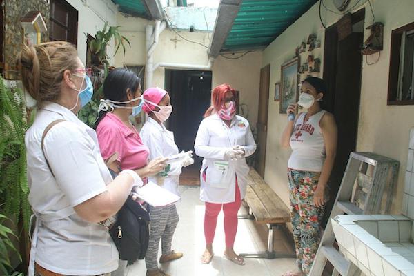 | Venezuelan doctors conducting a COVID 19 house visit Photo courtesy of OrlenysOV | MR Online