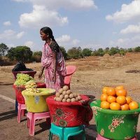 Fruit vendor in Dharwad, India (Photo: Pikist)