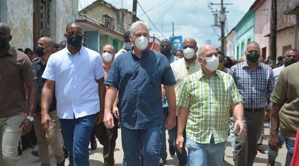 | President Miguel Díaz Canel in San Antonio de los Baños | MR Online