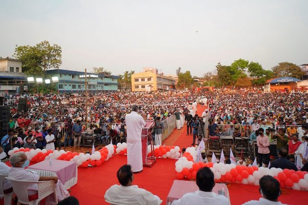 | Chief Minister Pinarayi Vijayan addresses an election campaign rally in Kerala Photo Pinarayi VijayanFacebook | MR Online