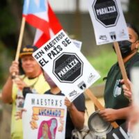 Puerto Rico's teachers have risen up against austerity policies. Photo: Twitter - Luis de Jesús