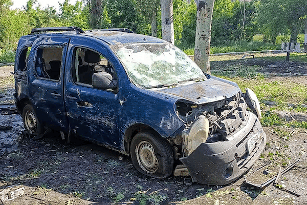 | TWO FRENCH JOURNALISTS UNDER UKRAINIAN ARTILLERY FIRE FOR FIVE HOURS | MR Online