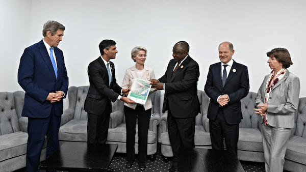 | President Cyril Ramaphosa and the International Partners Group at the JET Investment Plan meeting on the sidelines of COP27 Photo PresidencyZATwitter | MR Online