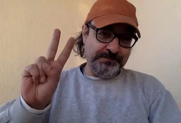 | A screengrab shows late journalist Gonzalo Lira holding up a peace sign in a video he uploaded on his YouTube channel on October 17 2022 Image by YouTubetheroundtablegonzalolira5818 | MR Online